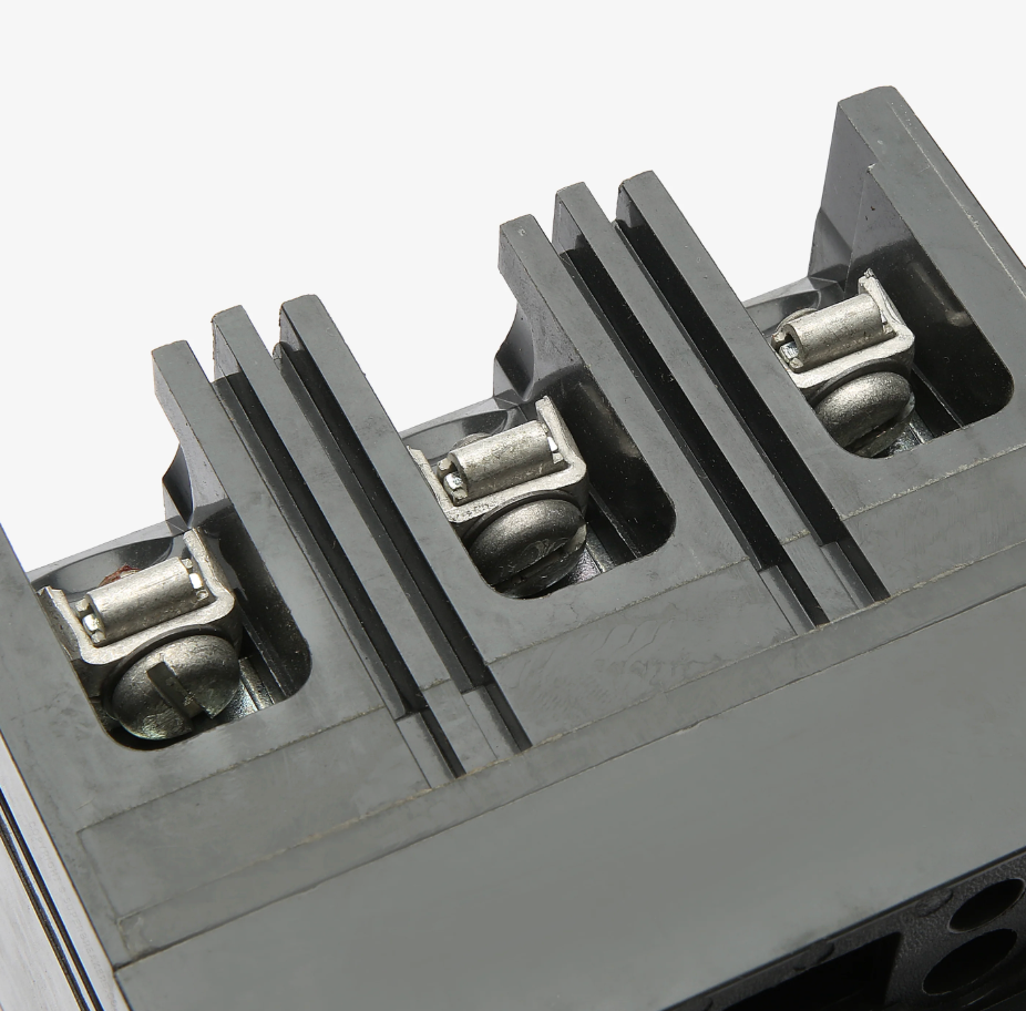 General Electric THED136045WL 45A 3-Pole Molded Case Circuit Breaker 600VAC E-150 Series