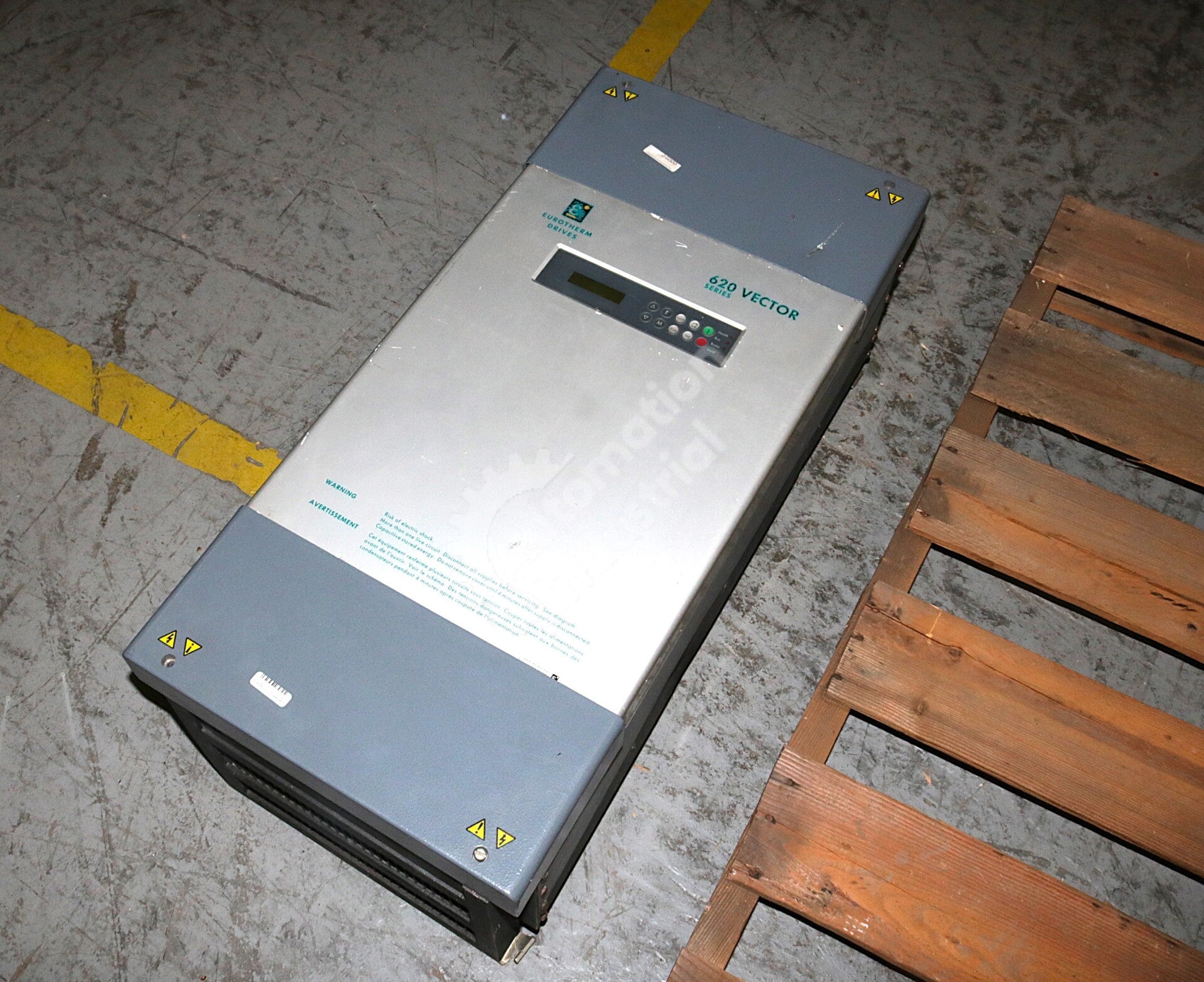 Eurotherm 620STD/0750/400/0010/UK/ENW/0000/000/B0/000/000 75kW Vector Link Drive
