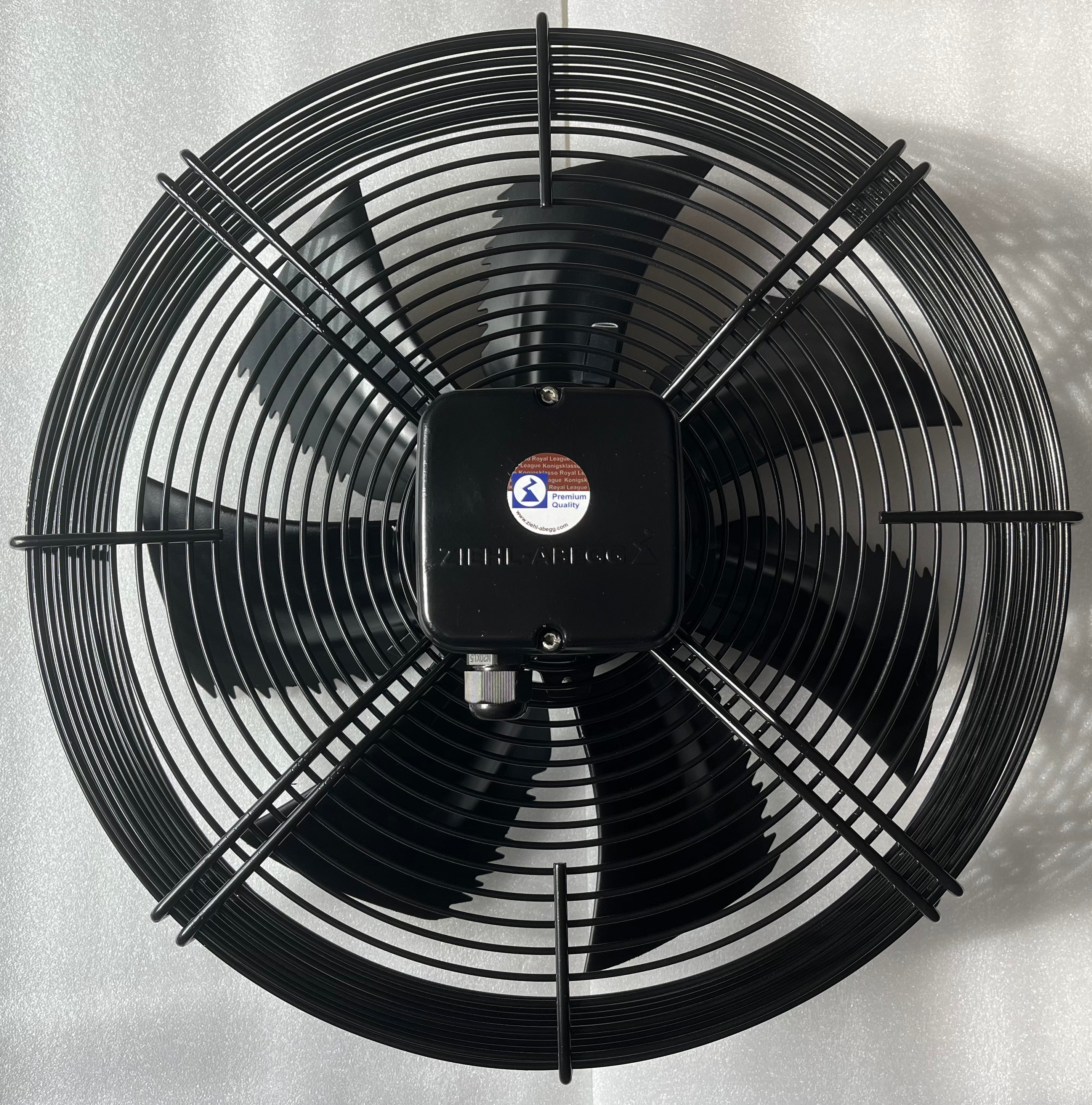 FN040-VDQ.0F.A7P1 ZIEHL-ABEGG Axial Fan 400V 0.18/0.39kW 0.29/0.58A 1020/1560rpm