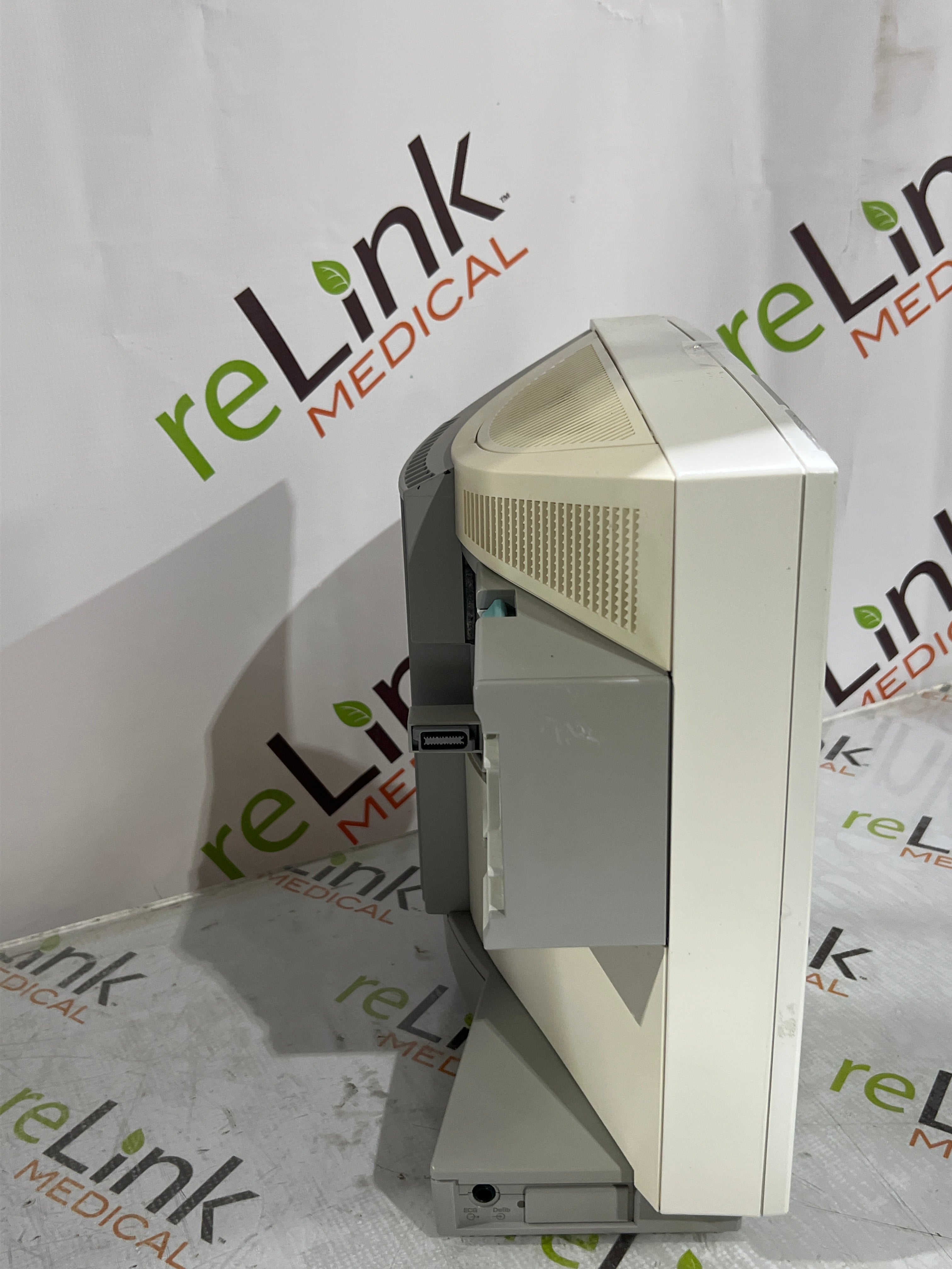 Philips IntelliVue MP70 Patient Monitor