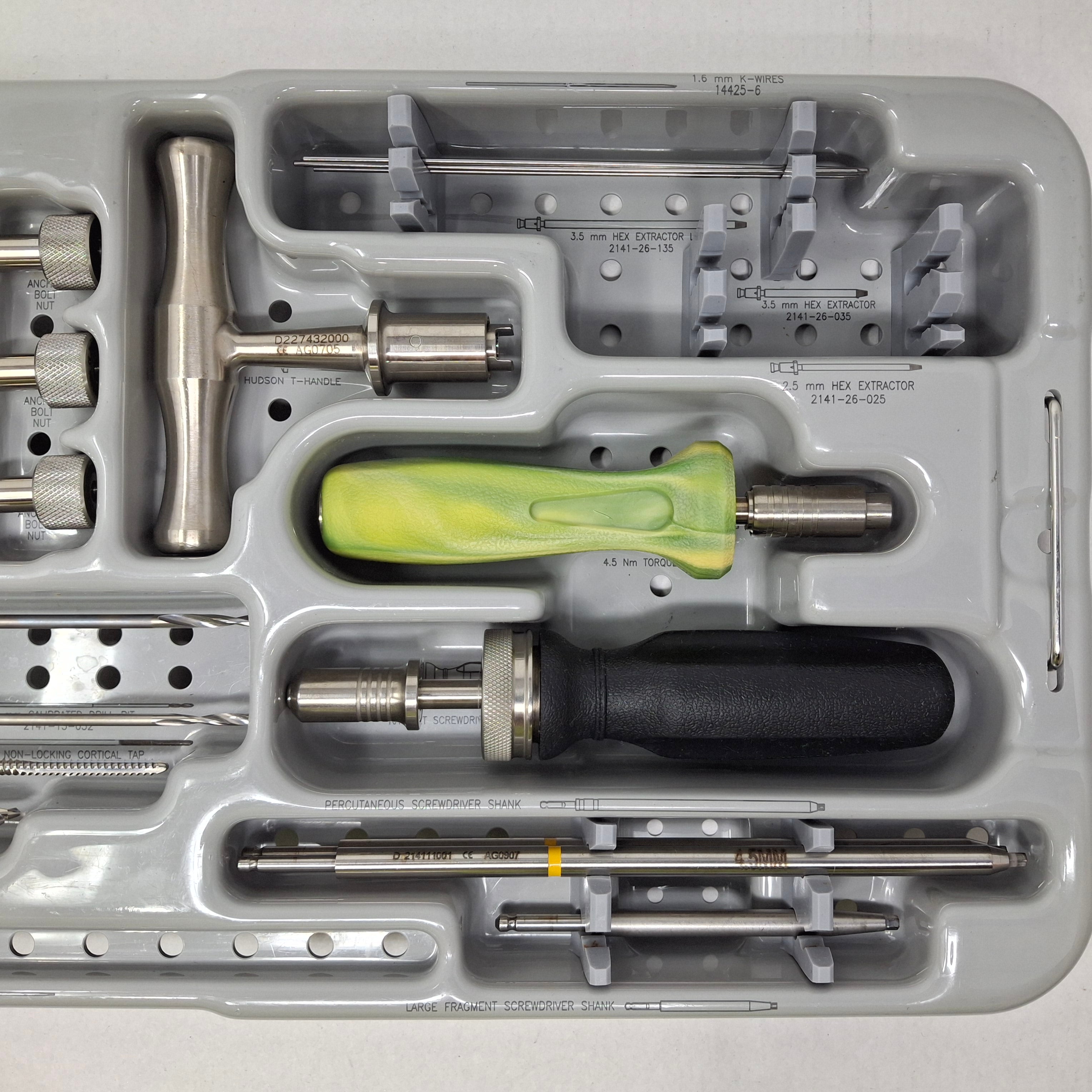 DePuy Polyax Screws Set