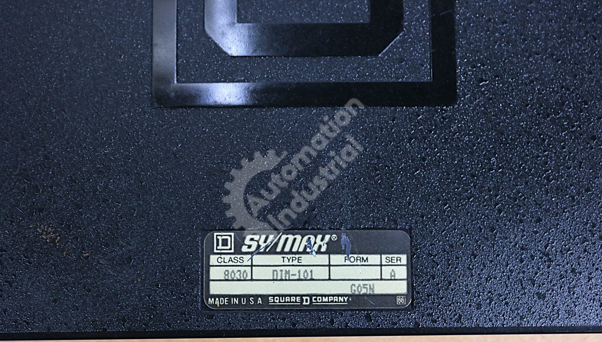 DIM-101 By Square D Sy/Max Class 8030 120VAC Isolated Deluxe Input Module