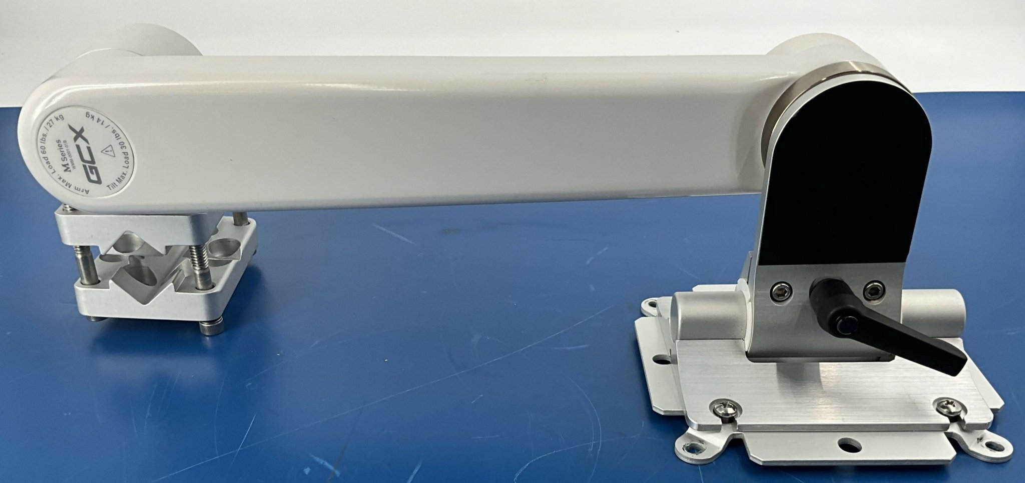 GCX M Series, Pivot Arm Wall Mount (WMM-0001-01B) PHILIPS