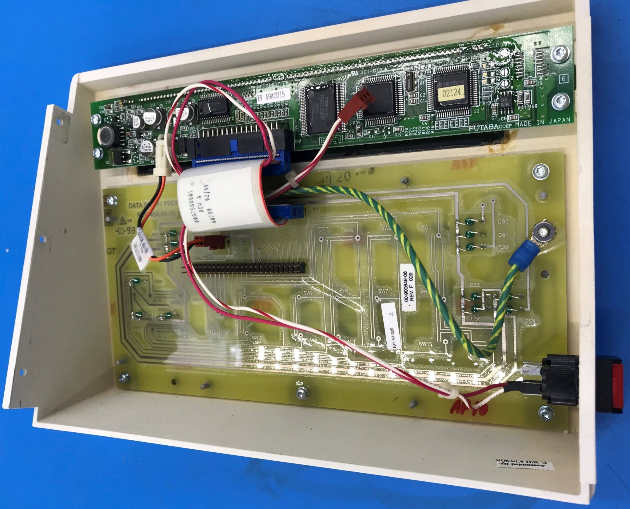 Left Control Panel W/Display Board (00-876312-05/00-900649-06) OEC 9600