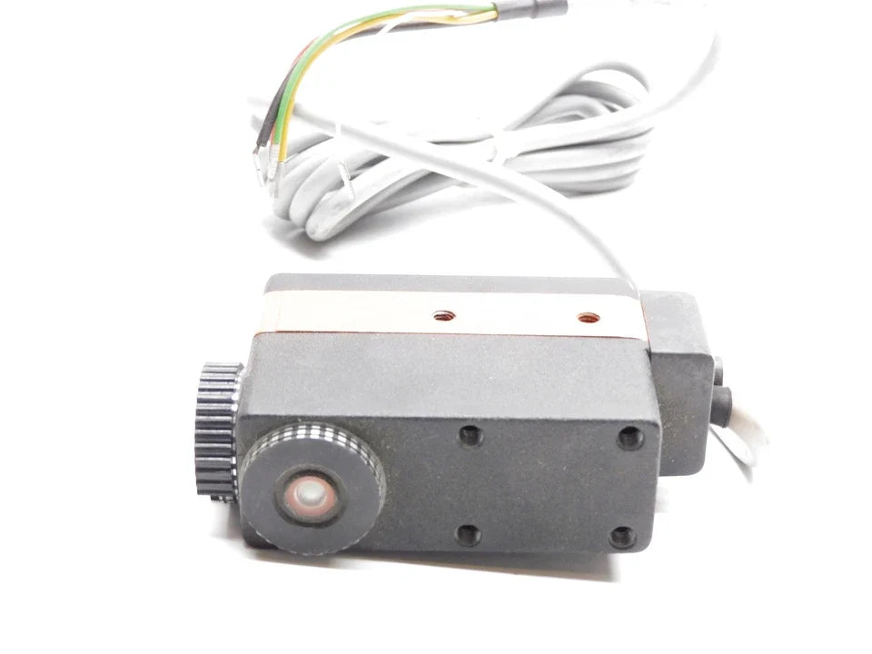 NT8-16412 | SICK Contrast Sensor NPN White Light 10–30 V DC IP67 Metal Housing