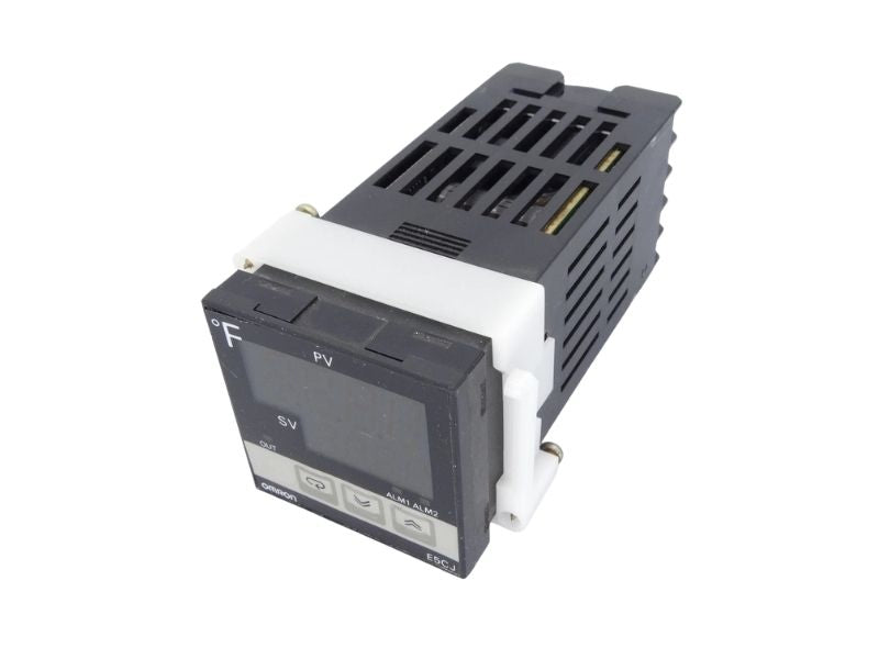 Omron E5CJ-Q2-F Temperature Controller 100-240VAC Panel Mount