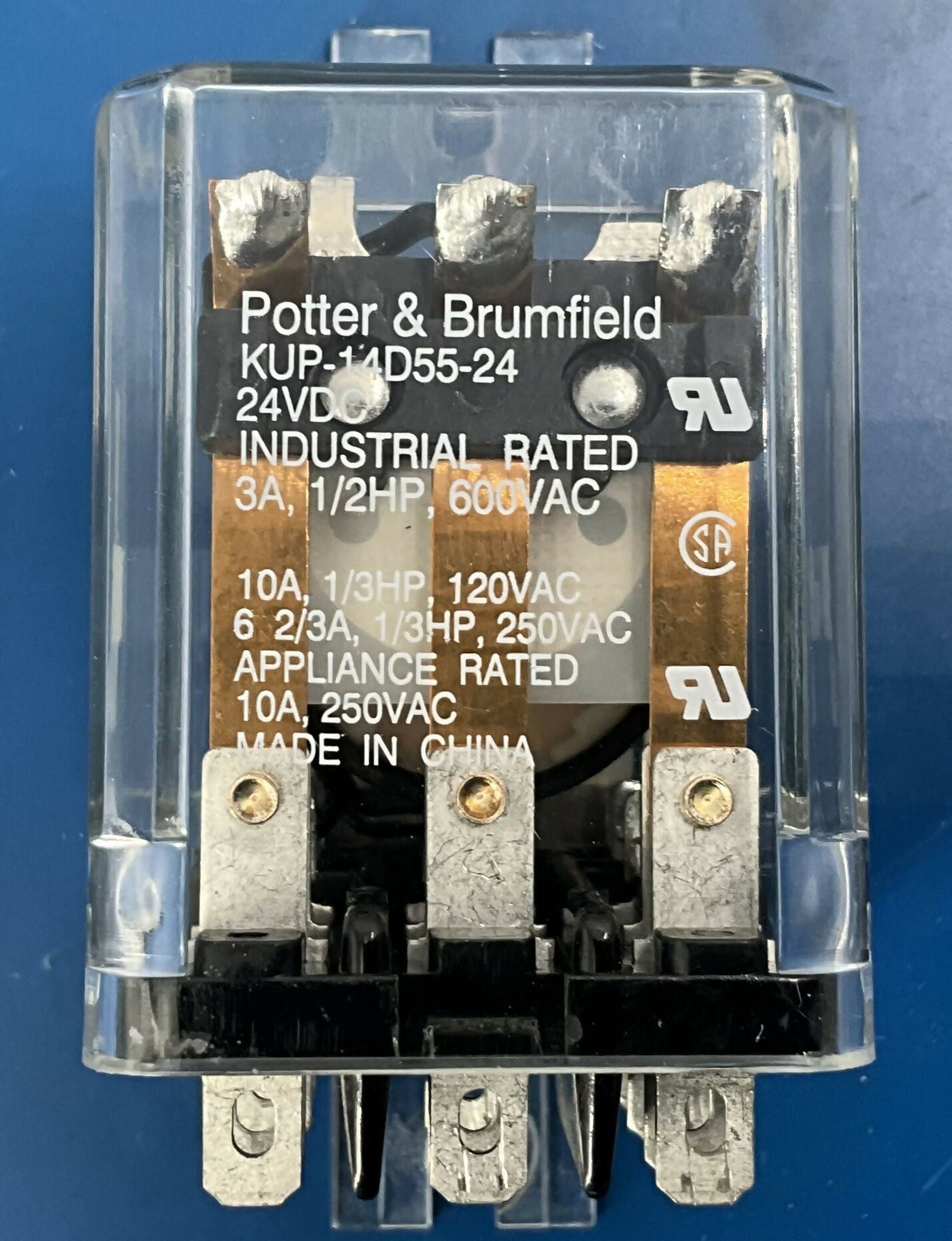 24V DC 3 Pole Double Throw (3PDT) Enclosed Relay (46-170053P12) GE