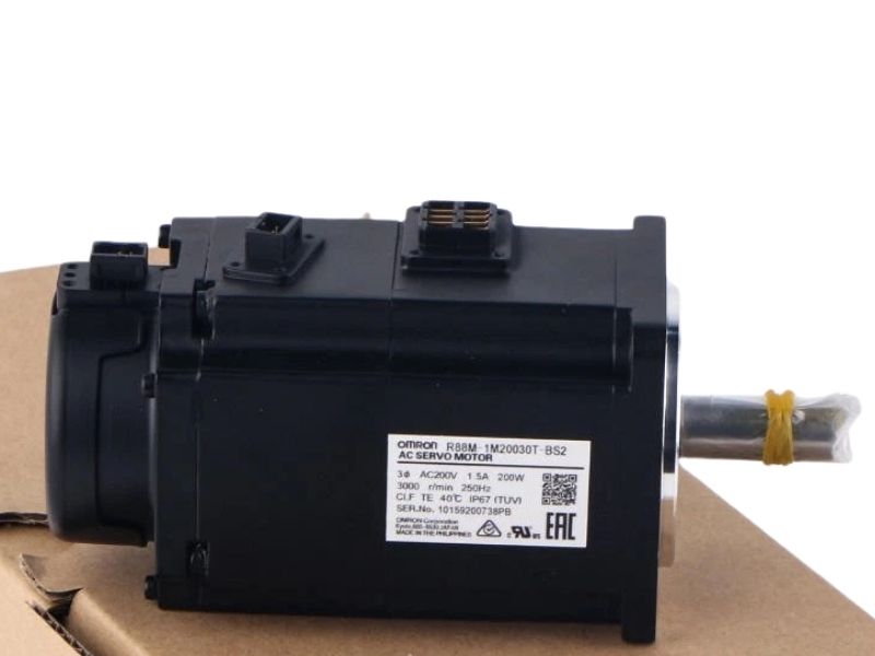 Omron R88M-1M20030T Servo Motor 200W 3000RPM 200VAC 1S Series Absolute Encoder