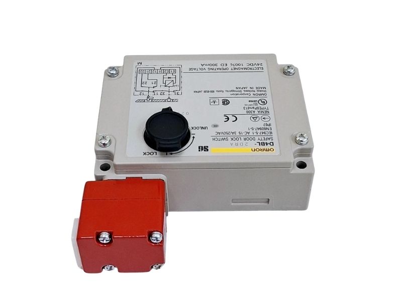Omron D4BL-2DRA Safety Door Interlock Switch Key Lock 250VAC 3A IP67