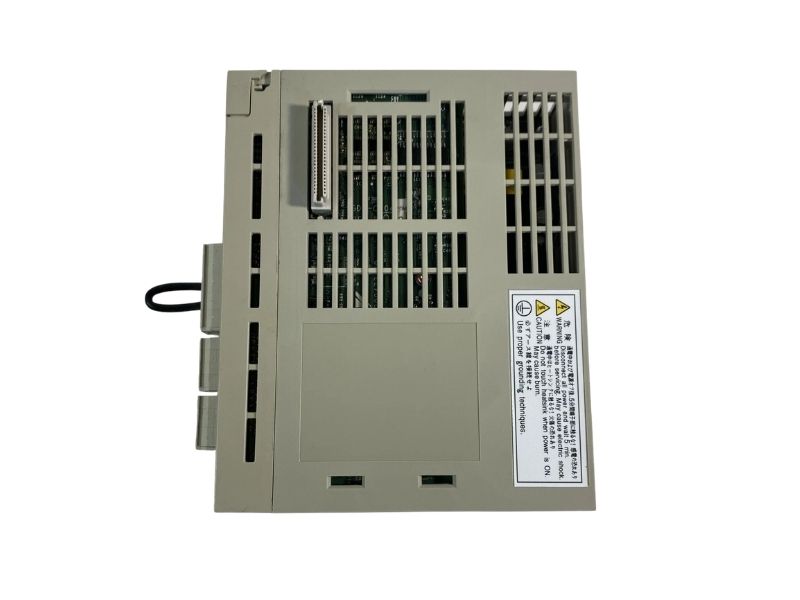 Yaskawa SGDH-02AE-OY Sigma II Servo Drive for Motion Control