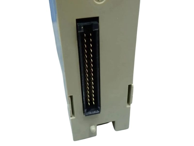 Omron C200H-MAD01 Analog I/O Module 2 Inputs 2 Outputs for C200H PLC Systems