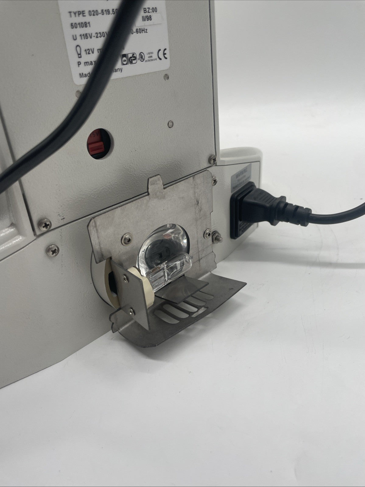 Leica DMLB Fluorescence Microscope. Missing Parts. Burnt Bulb UNTESTED LB30T