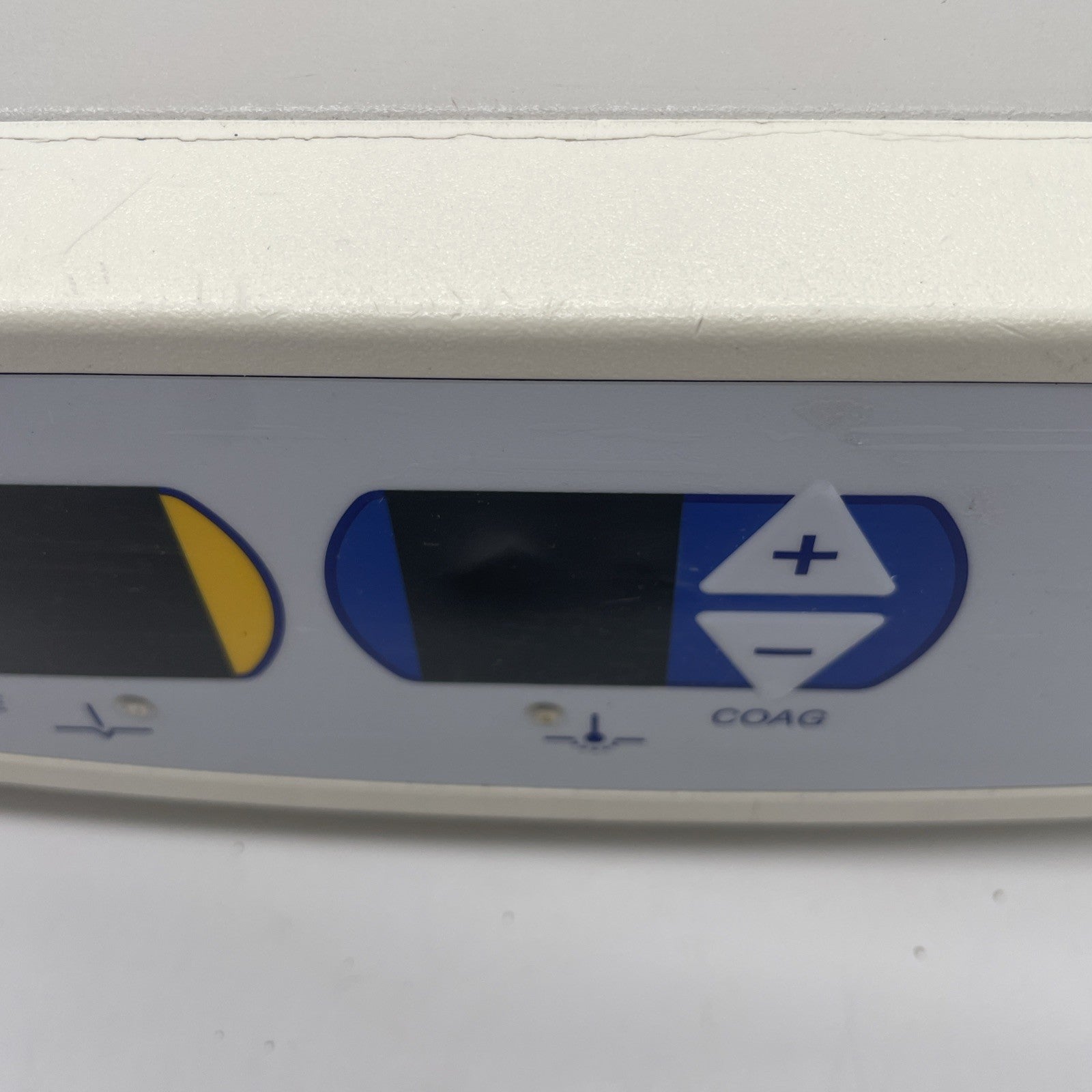 ArthroCare – Coblator II electrosurgical unit – RF8000E – with flow control valve unit and footswitch