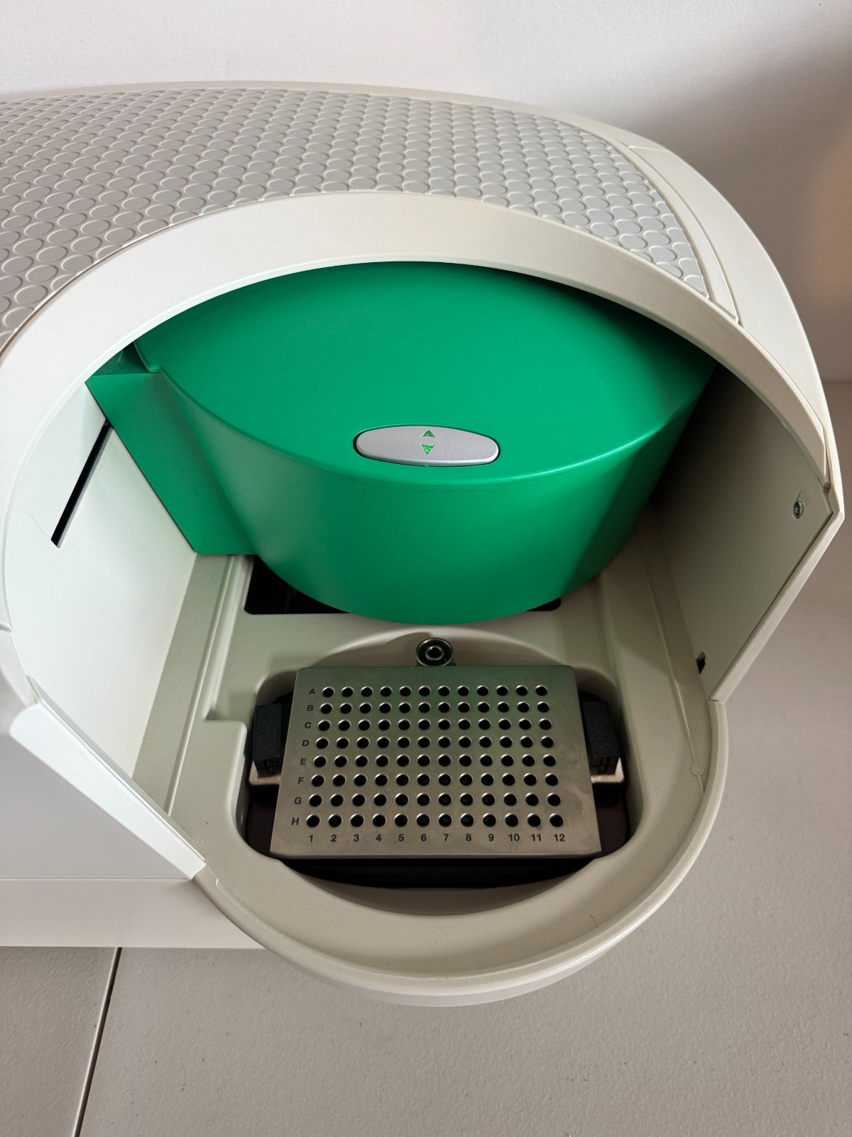 Bio-Rad – droplet reader – QX200 – with 30-day warranty – free shipping