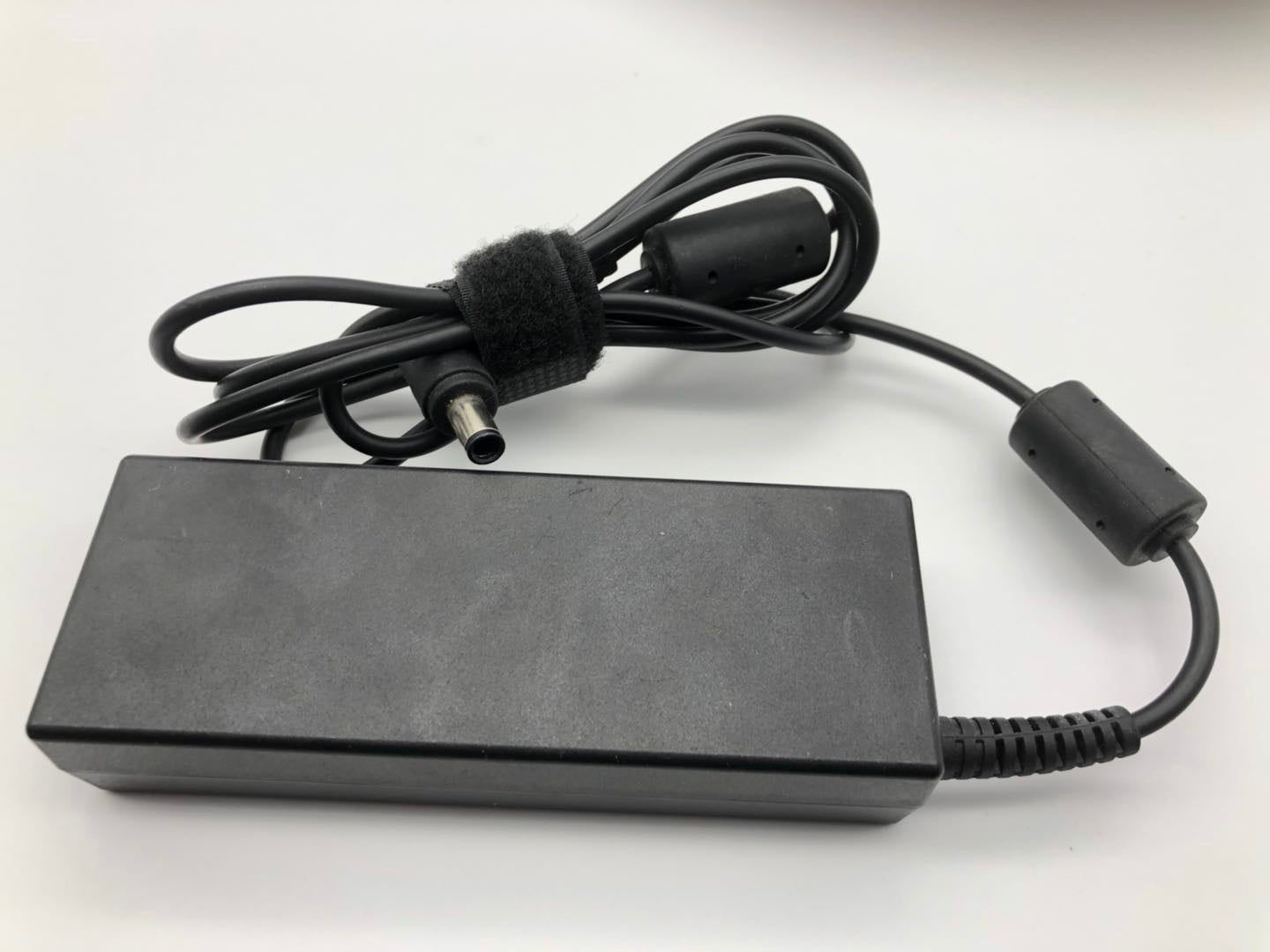 Hp 708779-001 708993-001 PA-1850-06HB 19.5V 4.36A 85W AC Adapter