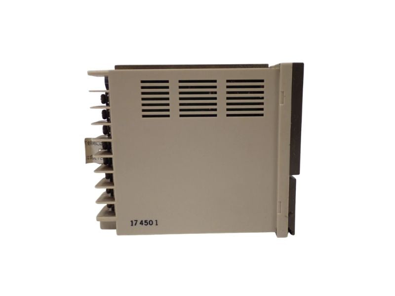 Omron E5AX-A Temperature Controller for Process Automation