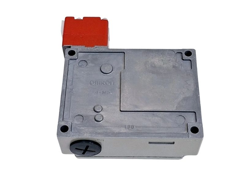 Omron D4BL-2DRA Safety Door Interlock Switch Key Lock 250VAC 3A IP67