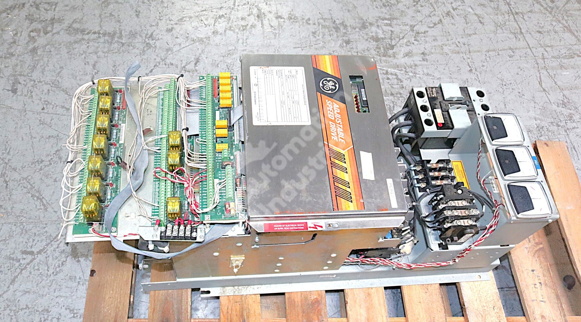 7VOES108CD13 By General Electric 460VAC 10HP Adjustable Speed Drive