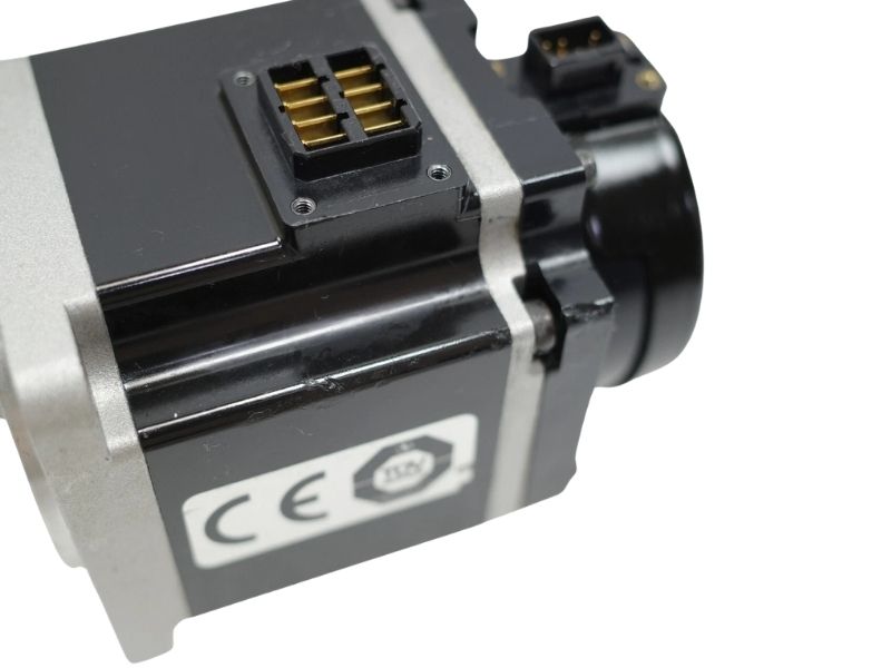 Omron R88M-1M20030T-S2 Servo Motor for Motion Control