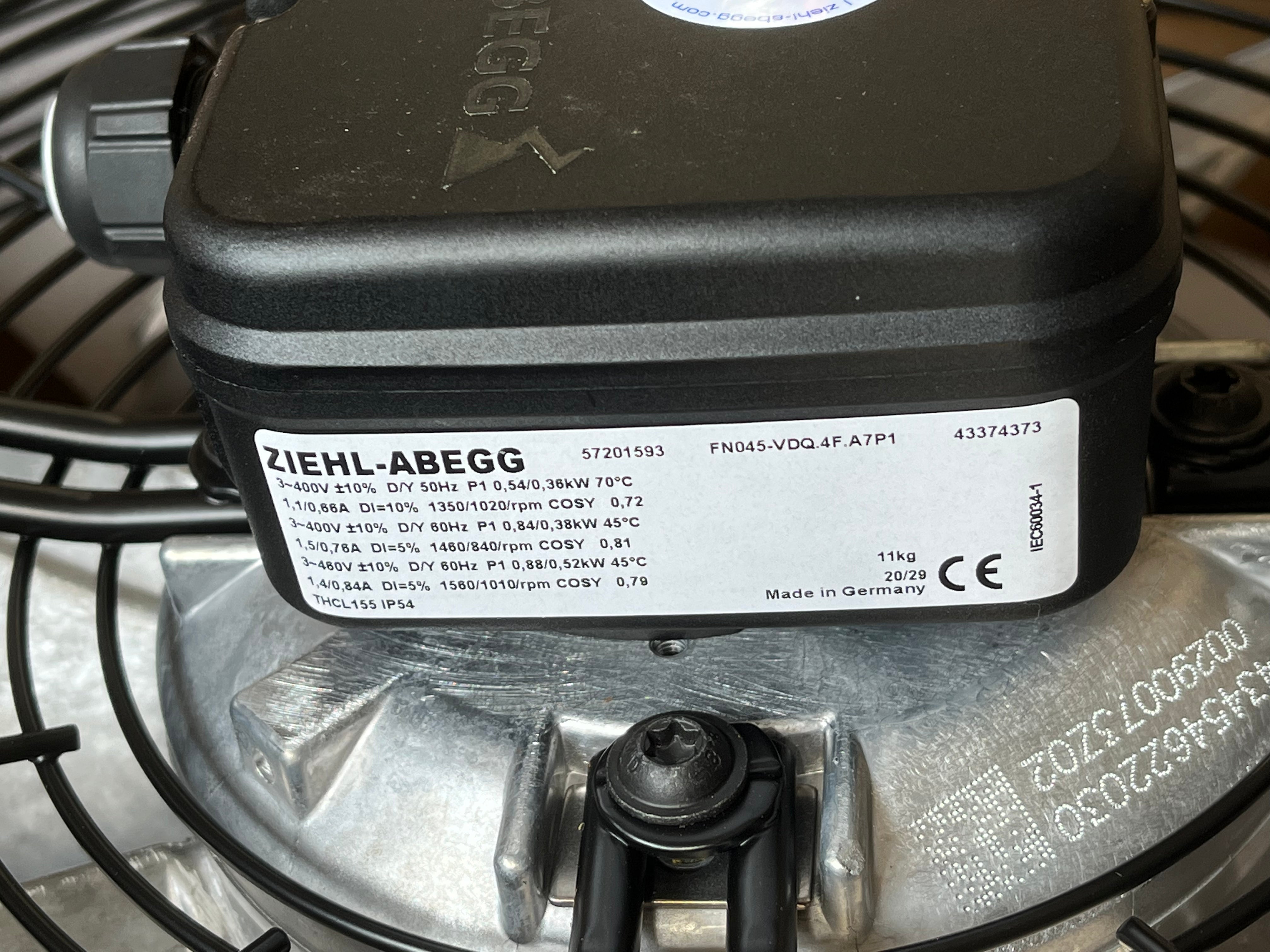 FN045-VDQ.4F.A7P1 ZIEHL-ABEGG Axial Fan 400V 0.36/0.88kW 0.66/1.40A 1020/1560rpm