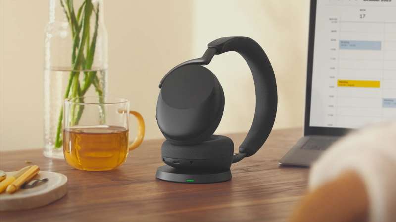 Jabra Evolve3 85 MS Bluetooth Headset  - USB-A with Dongle - Black (Wireless Charging Pad)