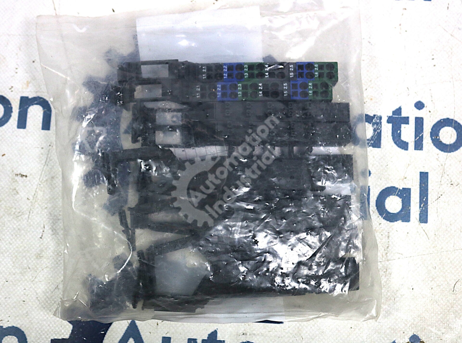 IC220TBK123A By GE Fanuc I/O Term Strip Output CLR 12 POS Spring VersaPoint NSFP