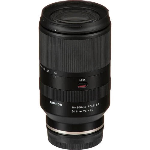 Tamron 18-300mm f/3.5-6.3 Di III-A VC VXD