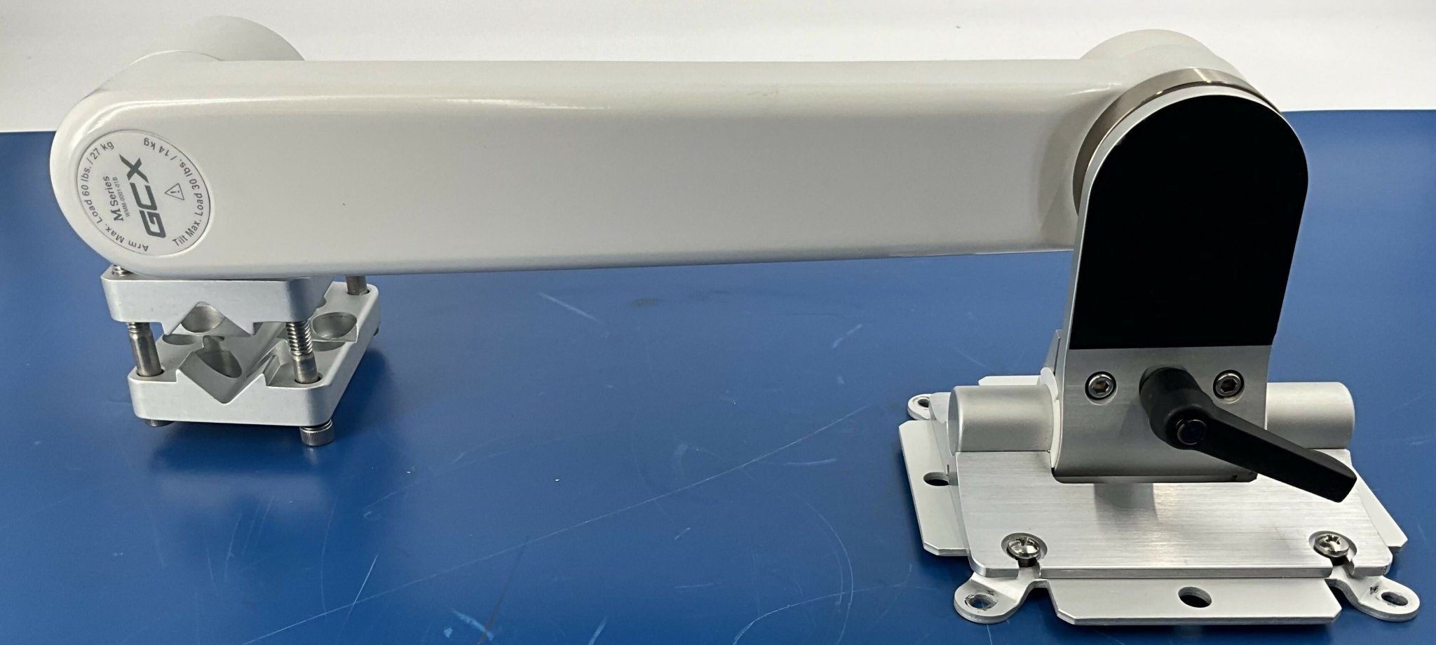 GCX M Series, Pivot Arm Wall Mount (WMM-0001-01B) PHILIPS
