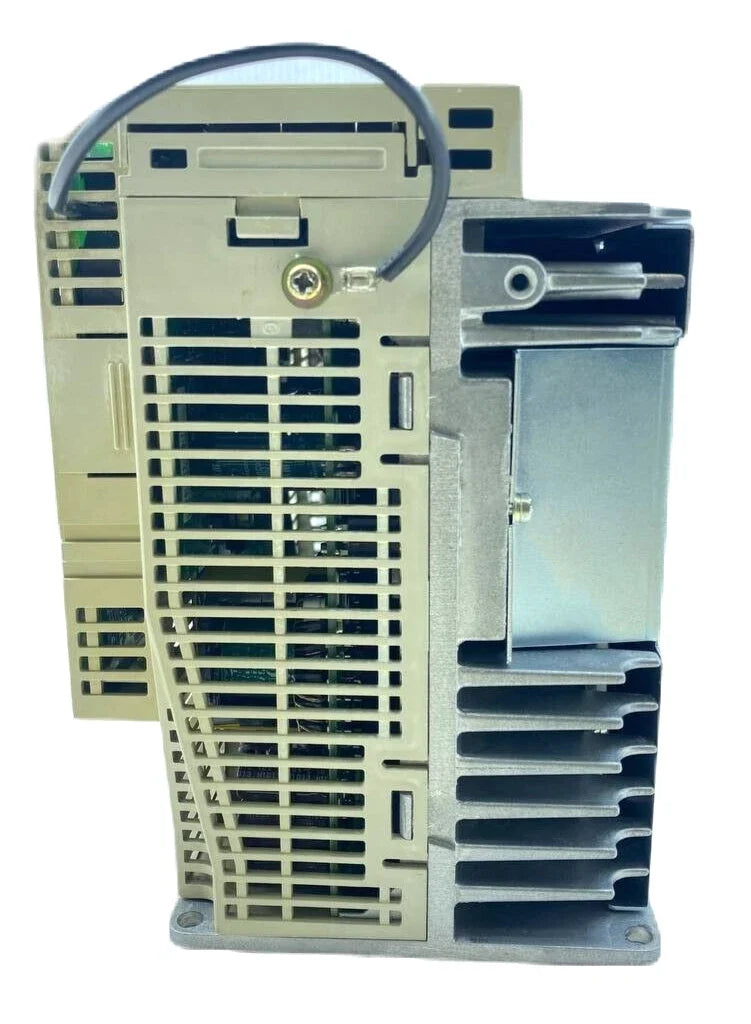 R88D-WT30H | Omron OMNUC W 3.0kW 200VAC 3-Phase Servo Driver