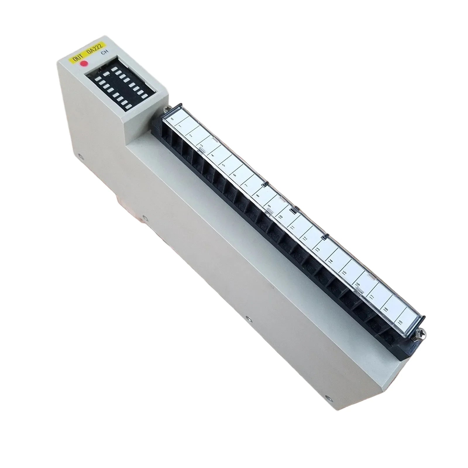 C500-OA222 | Omron SYSMAC C500 TRIAC Output Module 16-Point AC