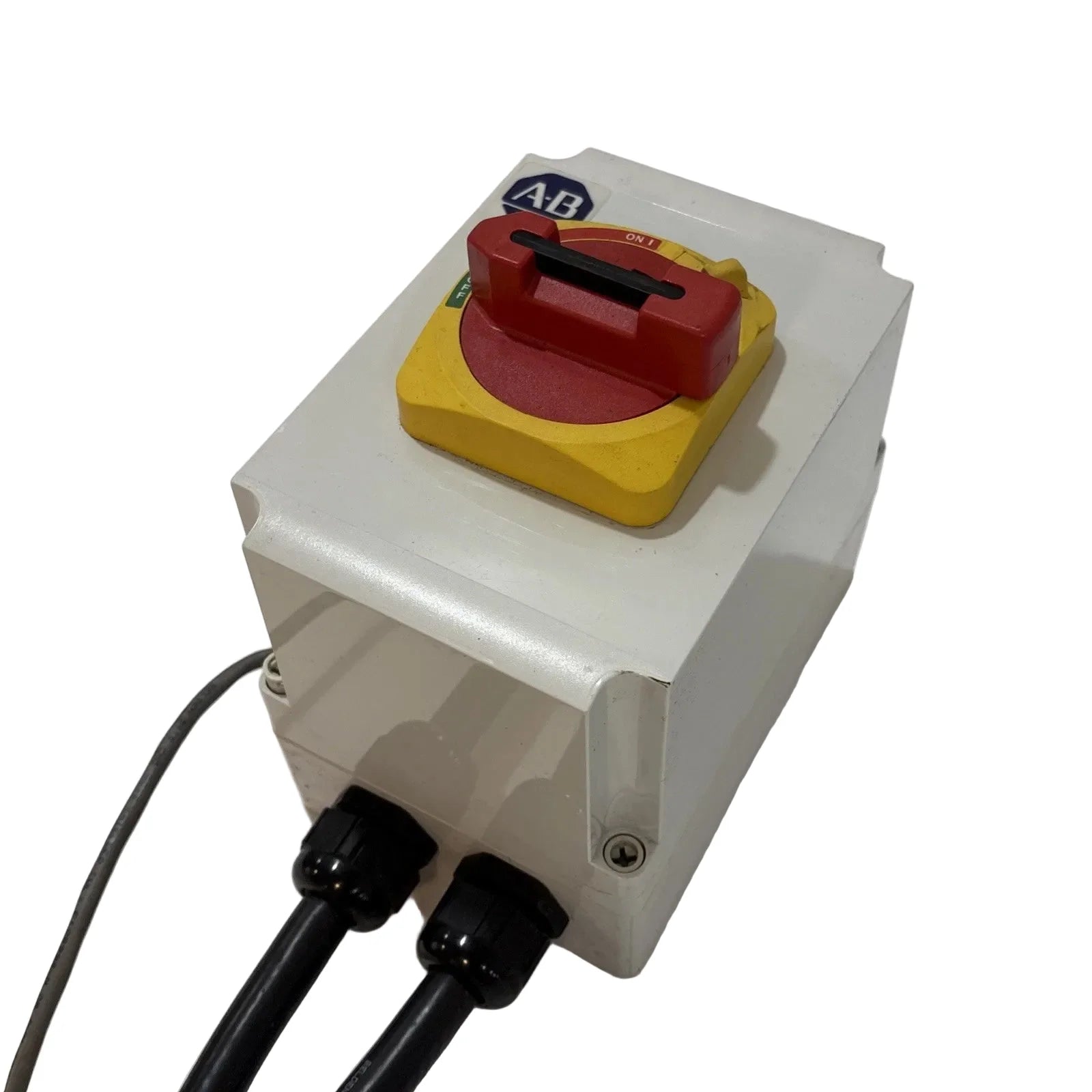 Allen-Bradley 194E-KA32E-PD10-PE 32A IEC Load Disconnect Switch with IP66 Non-Metallic Enclosure