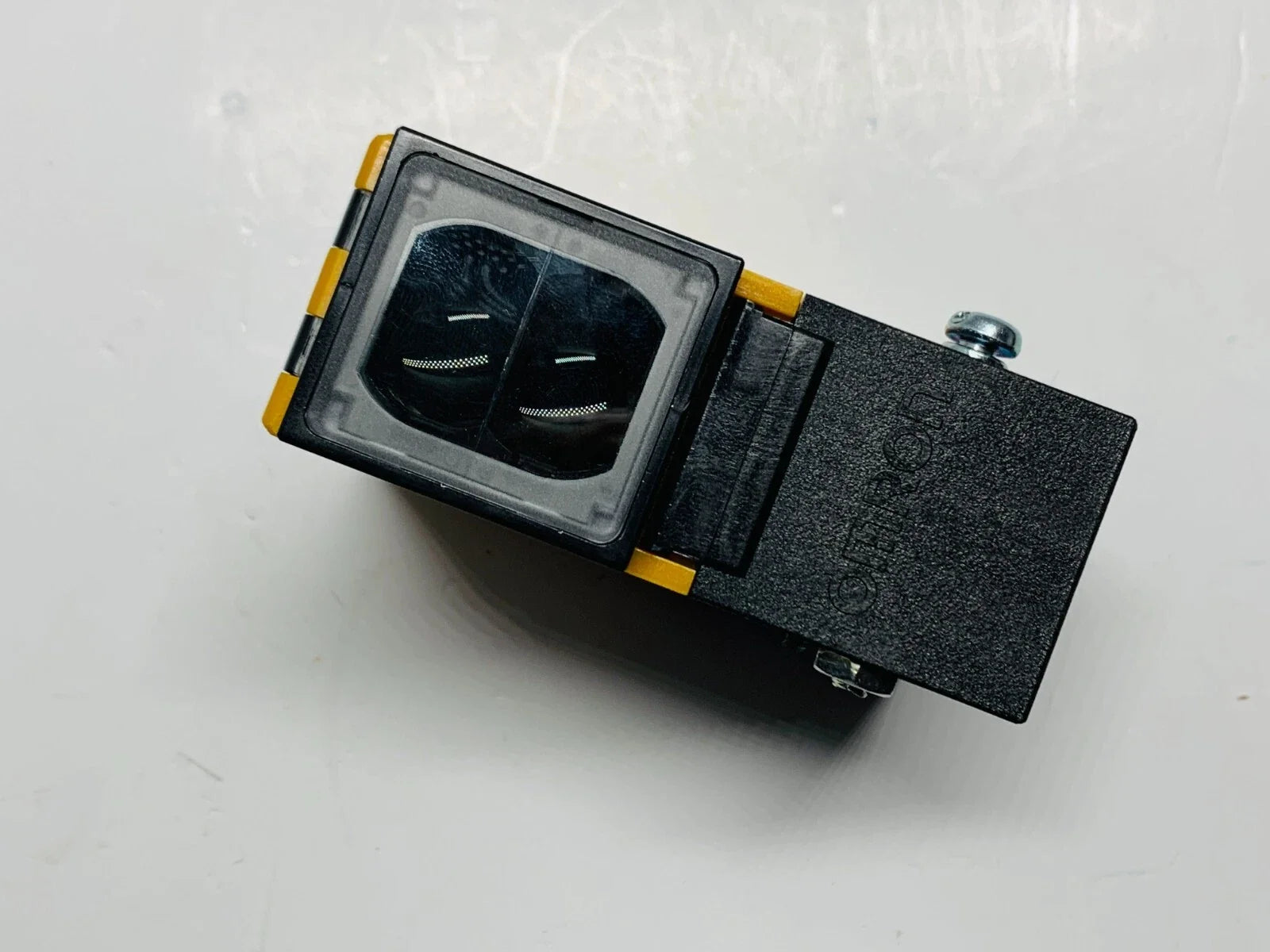 E3B2-R5M4D-US | Omron Photoelectric Switch with Timer Function