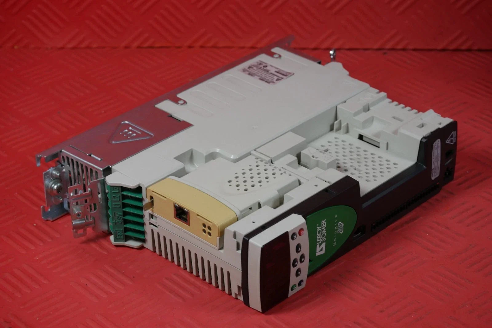 SP0405 | Emerson Unidrive SP 2 HP AC Drive 460 VAC Without Keypad