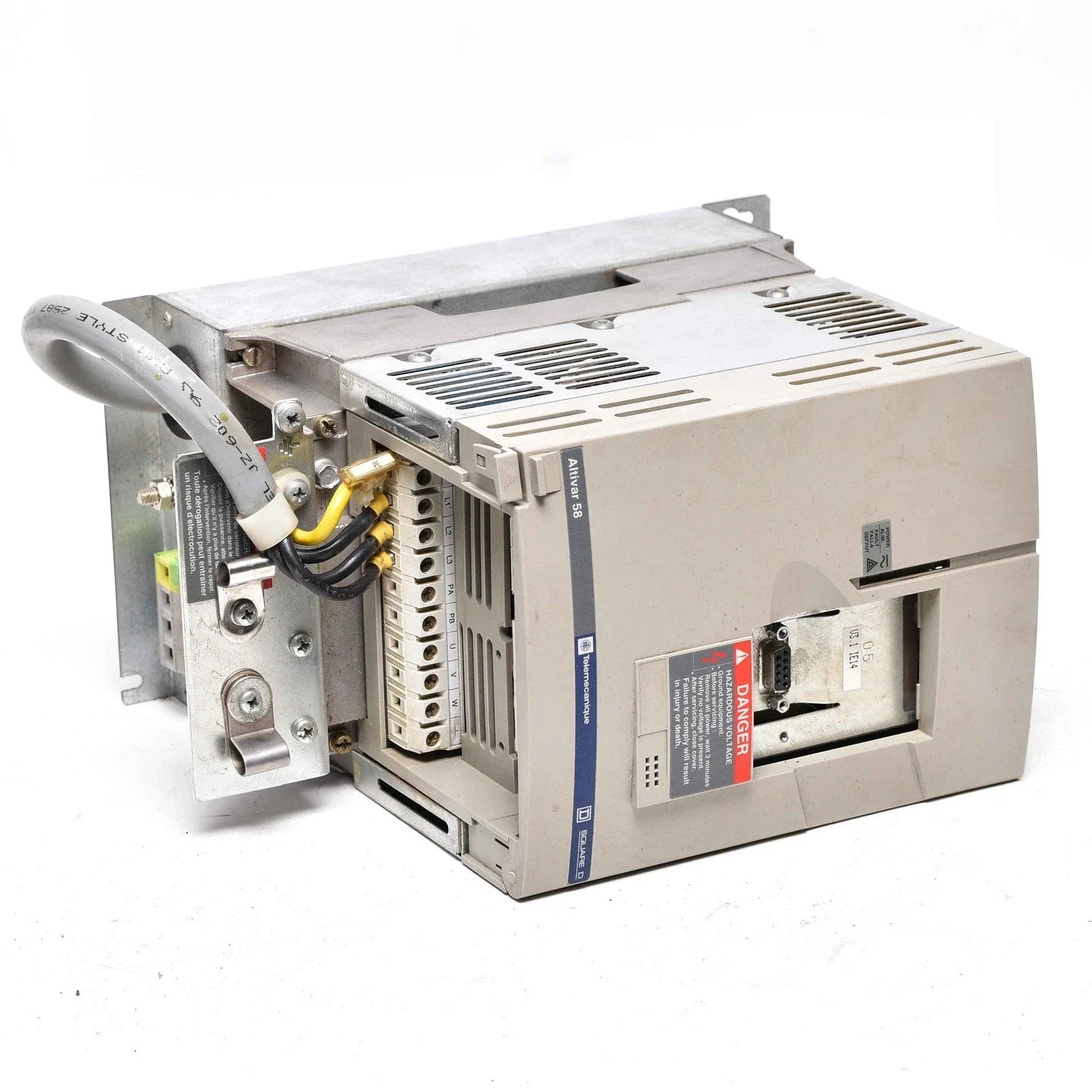 ATV58HU29N4 | Schneider Electric Altivar 58 AC Drive 1.5 kW 400–460 VAC