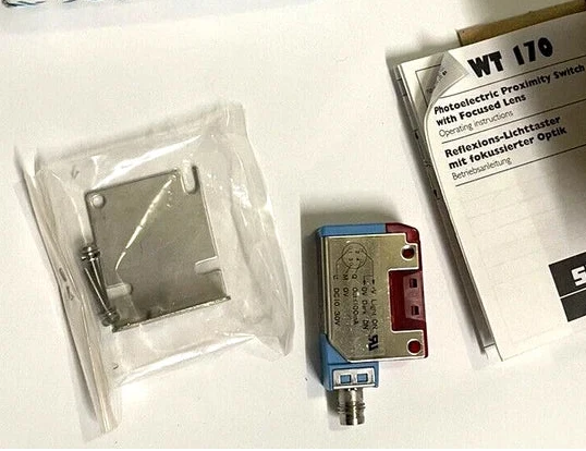 WT170-N410 | SICK Photoelectric Proximity Sensor Background Suppression NPN