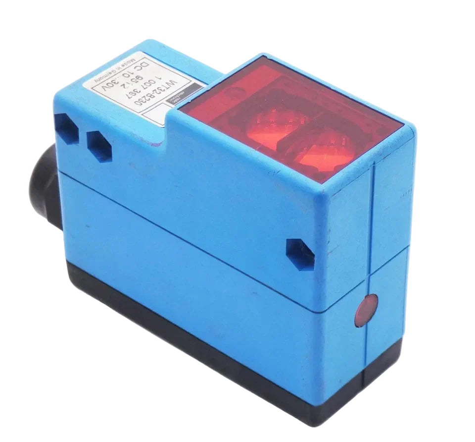 WT32-B230 | SICK Photoelectric Proximity Sensor, 100–2000 mm Range