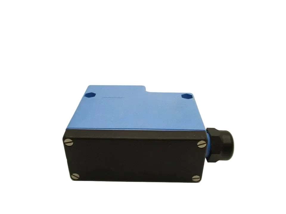 WT30-22 | SICK Photoelectric Proximity Sensor, Infrared, 25–200 mm