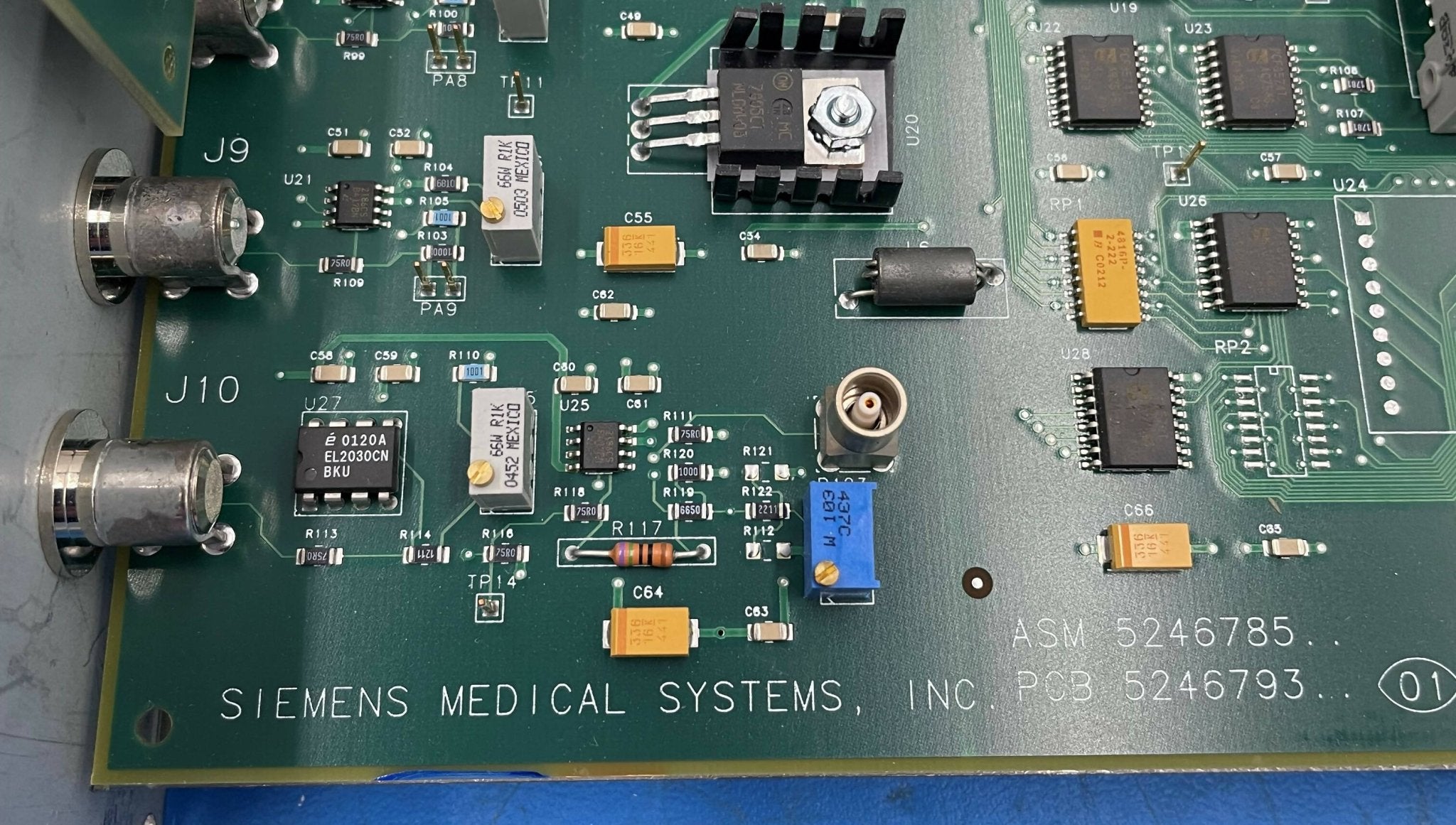 VIDEO SIGNAL DISTRIBUTOR (5246785/5246769) SIEMENS